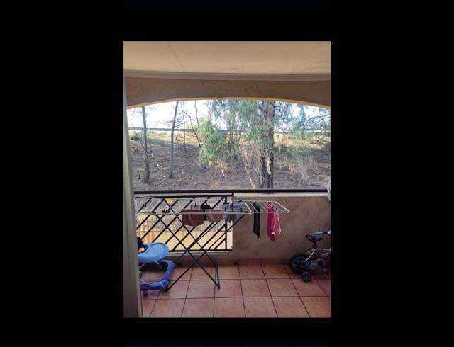 2 BEDROOM APARTMENT FOR SALE IN PALM SPRINGS